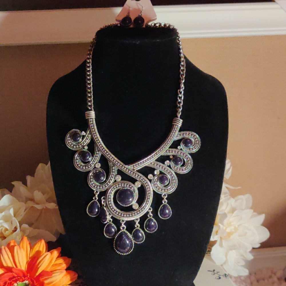 Jewelry - Picture 2 of 2